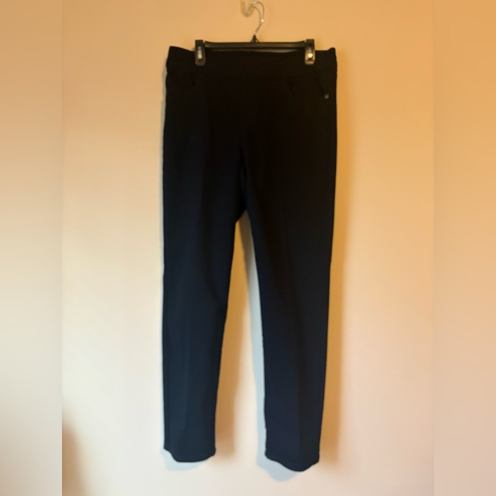Liz Claiborne Women’s Black Casual Pull Up Pants